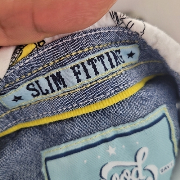 Good Vibes Shirt Men's XL Button Up Slim Fitting New York Short Sleeve Casual - Picture 8 of 9